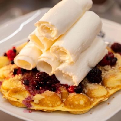 Ice Roll Albania - fresh ice creams, crepes, waffles, pancakes, coffee, lounge are with music in Saranda & Ksamil